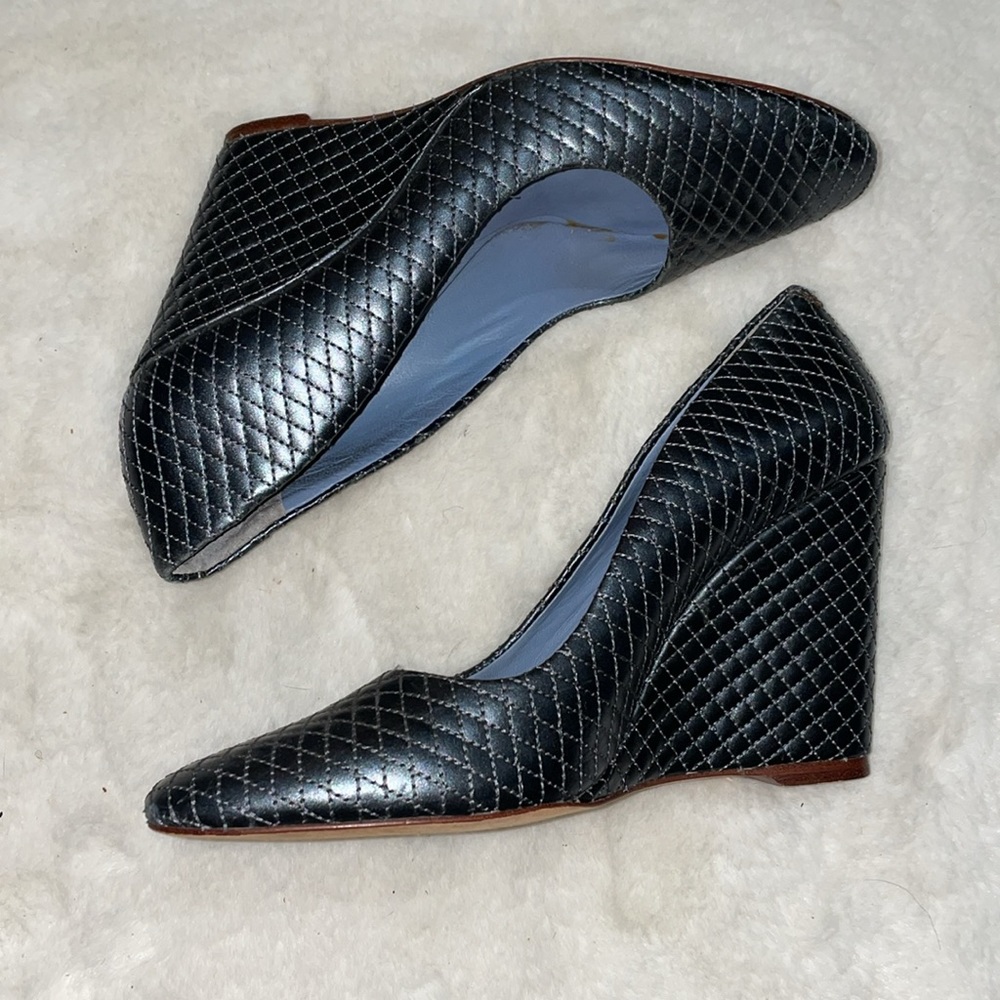 Heels - Picture 2 of 2